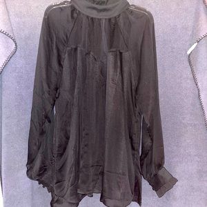 NWOT Black Long-Sleeve Tunic Top